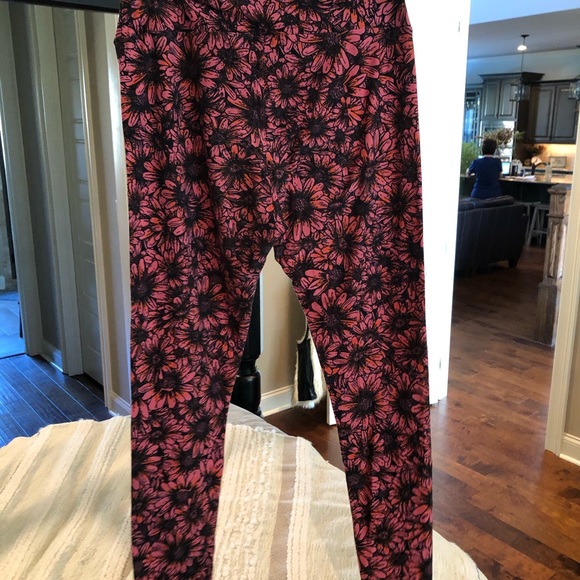 Lularoe leggings - Picture 2 of 4